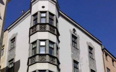 In der Einheit, die Vielfalt entdecken – Häuserfassaden der Innsbrucker Altstadt